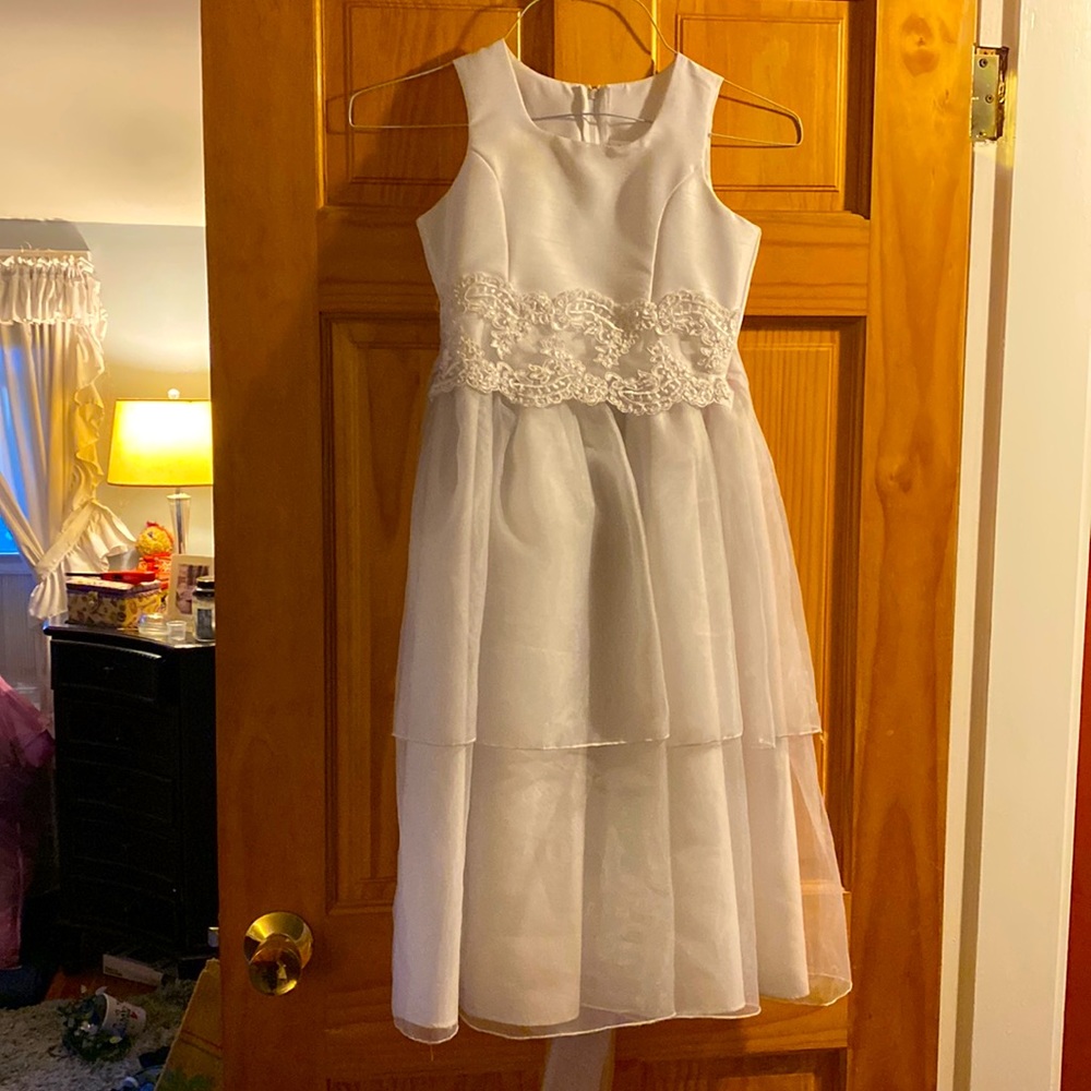 Girls communion/flower girl dress. Size 8